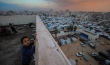 صور عامة لخيام النازحين على شاطئ مدينة غزة 26 ديسمبر/كانون الأول 2025، تصوير: عمر أشتوي