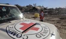 تُجري كتائب القسام واللجنة الدولية للصليب الأحمر ووفد مصري جهود بحث لانتشال جثث أسرى إسرائيليين في جباليا شمال قطاع غزة في الأول من ديسمبر/كانون الأول 2025