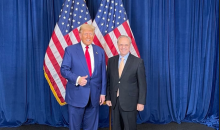 بشارة بحبح خلال لقاء سابق مع الرئيس الأميركي (صفحته على «فيسبوك»).png