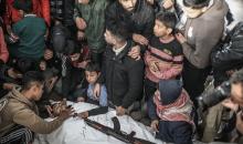 موكب جنازة فلسطينيين اثنين استشهدا في هجوم إسرائيلي على مخيم المغازي للاجئين وسط قطاع غزة. 30 يناير/كانون الثاني 2026. تصوير: رمزي أبو عامر