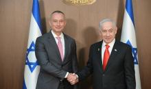 نتنياهو يلتقي بنيكولاي ملادينوف المقرّر أن يكون مديرا عاما لمجلس السلام في قطاع غزة.jpg