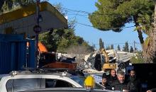 جرافات تهد مقر أورنوا.jpg