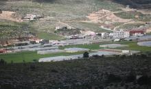 مناظر عامة تُبرز جمال قرية طمون، شمال وادي الأردن قرب طوباس في الضفة الغربية، 4 فبراير 2026. تظهر في الصور ألواح الطاقة الشمسية وأنظمة التدفئة الزراعية. تصوير: محمد ناصر