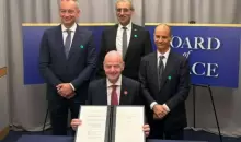 فيفا ومجلس السلام يوقعان اتفاقية تاريخية لتطوير كرة القدم في غزة.webp