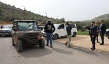 مستوطنون يعترضون جولة لمحافظ سلفيت والسفير الروسي في وادي المطوي