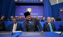 الرئيس الإندونيسي خلال اجتماع «مجلس السلام» في واشنطن الخميس (أ.ف.ب).jpeg