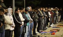 مصلُّون يعمرون المسجد الأقصى ويؤدون صلاة التراويح رغم قيود وتضييقات الاحتلال 2.jpg