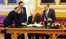 التقى الرئيس الفلسطيني محمود عباس برئيس البرلمان النرويجي في أوسلو، النرويج، في 11 فبراير/شباط 2026. (صورة: ثائر غنايم)