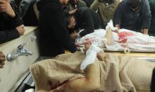 في الثاني من مارس/آذار 2026، نقل مسعفون وسكان محليون جثماني الفلسطينيين محمد وفهيم معمر، بعد استشهادهما على يد مستوطنين إسرائيليين في قرية قريوت، إلى مستشفى الرفيديا بمدينة نابلس في الضفة الغربي (صورة: محمد ناصر)