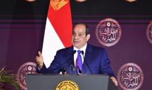 السيسي خلال مشاركته في حفل إفطار الأسرة المصرية الذي أقيم في دار القوات الجوية.. صورة من المتحدث باسم رئاسة الجمهورية.jpg