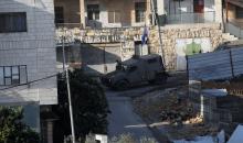 قام الجيش الإسرائيلي بتفجير منزل الفلسطيني محمود العقاد وهدمه في حي كروم عاشور بمدينة نابلس في الضفة الغربية، بتاريخ 28 مارس/آذار 2026. (صورة: محمد ناصر)