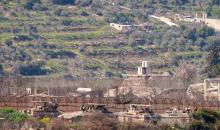 كريات شمونة 6 مارس 2026 (شينخوا) في الصورة الملتقطة يوم 6 مارس 2026، جنود إسرائيليون يعتلون دبابات شمالي إسرائيل، في الجانب الإسرائيلي من الحدود مع لبنان..JPG