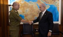 نتنياهو وسكرتيره العسكريّ غوفمان قبل اختياره رئيسا للموساد.jpg