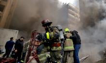 8 أبريل/نيسان 2026، بيروت، لبنان: يتصاعد الدخان من الضاحية الجنوبية لبيروت، معقل حزب الله الموالي لإيران، عقب موجة من الغارات الجوية الإسرائيلية المتزامنة (حقوق الصورة: © مروان نعماني/وكالة الأنباء الألمانية ZUMA Press/APA Images)