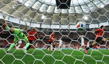المصري مصطفى زيكو يسجل هدف منتخب بلاده الأول في مرمى نيوزيلندا خلال مباراة ضمن منافسات المجموعة السابعة بكأس العالم 2026 في فانكوفر الكندية. (رويترز).jpeg