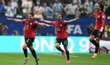 تألق استثنائي من حارس منتخب مصر مصطفى شوبير، الذي كان نجم الشوط الأول بلا منازع، بعدما تصدى لثلاث فرص محققة.وكالة شينخوا11.jpg
