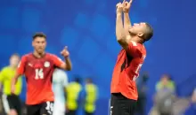 رامي ربيعة يحتفل بتسجيل الهدف الثاني لمصر. (أ.ب).webp