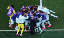 عثمان ديمبيلي (لاعب فرنسا) يحتفل بتسجيل الهدف الثاني لفريقه مع زملائه ضد المغرب في ربع نهائي كأس العالم. 9 تموز 2026. (رويترز).jpeg