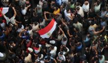 يتابع فلسطينيون البث المباشر لمباراة دور الـ16 من بطولة كأس العالم لكرة القدم بين مصر والأرجنتين في مدينة غزة يوم الثلاثاء 7 يوليو/تموز 2026. (صورة: عمر أشتوي)