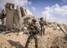 عناصر من الجيش الإسرائيلي في رفح (د.ب.أ).webp