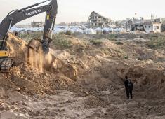 تعمل الآليات الثقيلة بالتنسيق مع أعضاء سرايا القدس وف (11).jpg