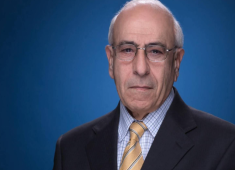 الإعلامي الأردني جميل عازر..png