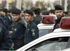 عناصر من الشرطة الإيرانية (أرشيفية - رويترز).webp