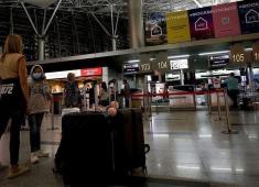 احتجاز  عشرات الإسرائيليين في مطار بموسكو لمدة 5 ساعات.jpg