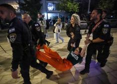 الشرطة تفرق بالقوة مظاهرة في تل أبيب، السبت (Getty Images).jpg