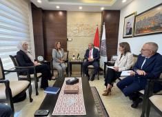 الوزيرة الخليلي والنائب العام المستشار الخطيب