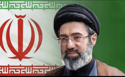 المرشد الأعلى الإيراني مجتبى خامنئي.png