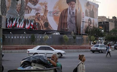 من أحد شوارع طهران (Getty Images).jpg