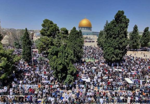 صلاة الجمعة الأخيرة من رمضان بالأقصى