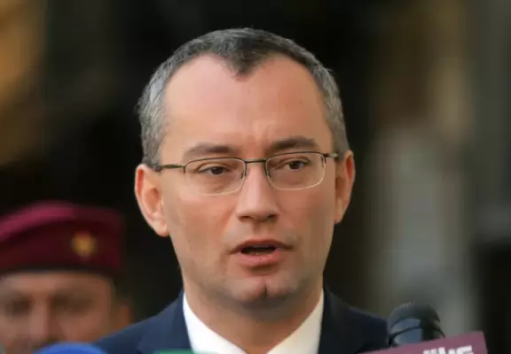 ملادينوف أدّى دورا بارزا في تهدئة الحروب الإسرائيلية المتكررة على قطاع غزة (رويترز).webp