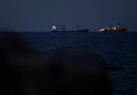 مضيق هرمز ..رويترز.webp