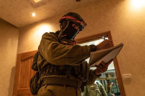 الجيش الاسرائيلي يقوم بـ مسح هندسي  لمنزل منتصر شلبي في قرية ترمسعيا 1