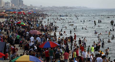 وفاة طفلة وإصابة 6 غرقًا في بحر غزة
