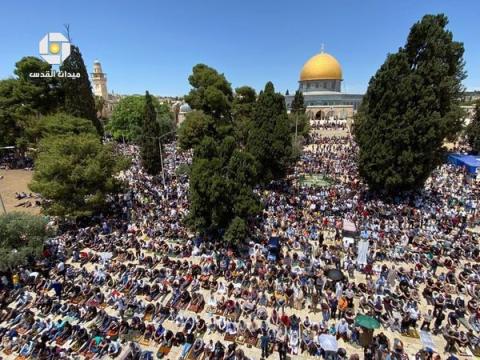  45 ألفًا يؤدون الجمعة في المسجد الأقصى  