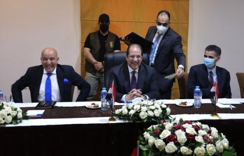 بدء اجتماع رئيس المخابرات المصرية الوزير عباس كامل  مع قائد حركة حماس في غزة يحيى السنوار