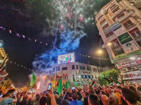 رام الله تحتفل بنصر غزة
