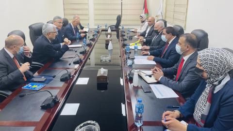 وزير المالية يبحث مع البنك الدولي