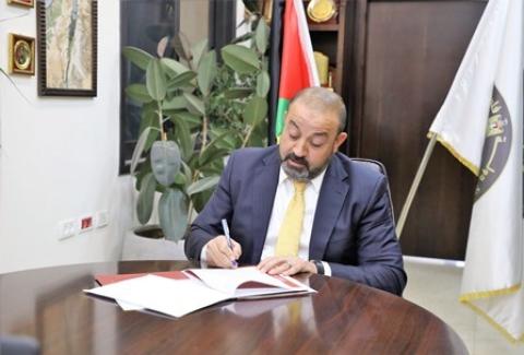  المستشار أكرم الخطيب 