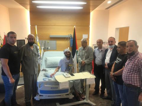 البرديني وسالم يهنئان الاسير الغضنفر بالحرية
