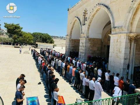 35 ألفا يؤدون صلاة الجمعة في الأقصى