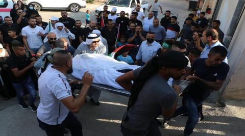 تسليم جثمان الشهيدة ابتسام كعابنة على مدخل أريحا