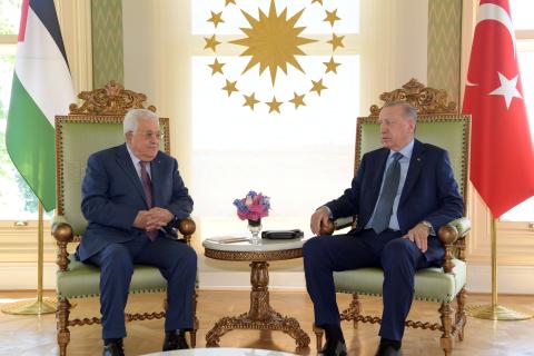 رئيس دولة فلسطين محمود عباس يجتمع مع نظيره التركي رجب طيب أردوغان، في مقر الرئاسة التركية باسطنبول.JPG
