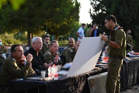 غانتس خلال جولة في الشمال