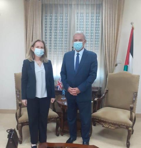 أبو عمرو يلتقي القنصل البريطاني العام