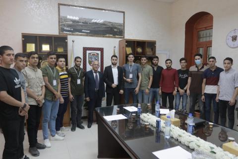 رئيس بلدية غزة يؤكد أهمية دور الشباب في عملية التنمية والبناء