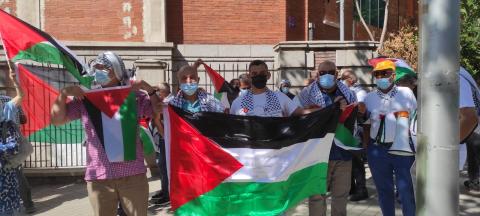 اتحاد الشباب الأوروبي الفلسطيني فرع إسبانيا يشارك بالوقفة التضامنية مع الأسرى الأبطال1